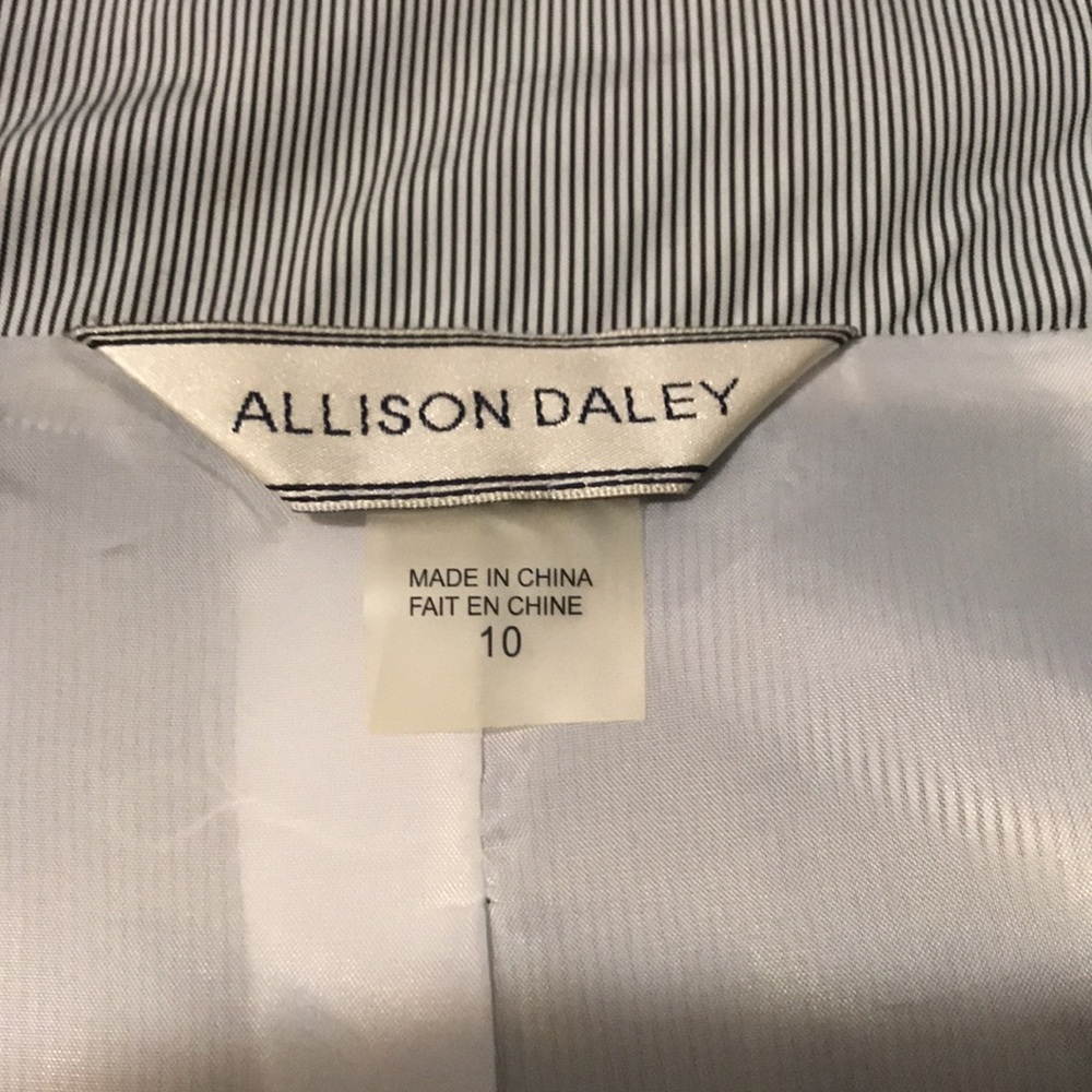 Allison Daley Nylon Shell - Picture 4 of 7